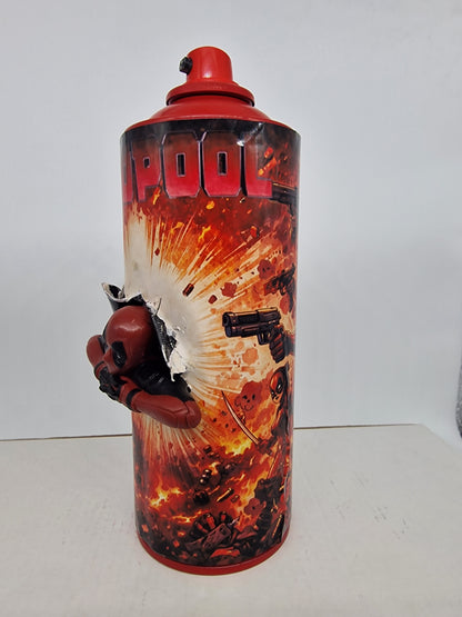 Bombe de peinture custom marvel – Figurine deadpool pop culture artisanale