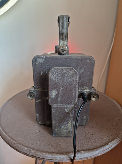 Lampe industrielle sncf vintage   – Création artisanale unique
