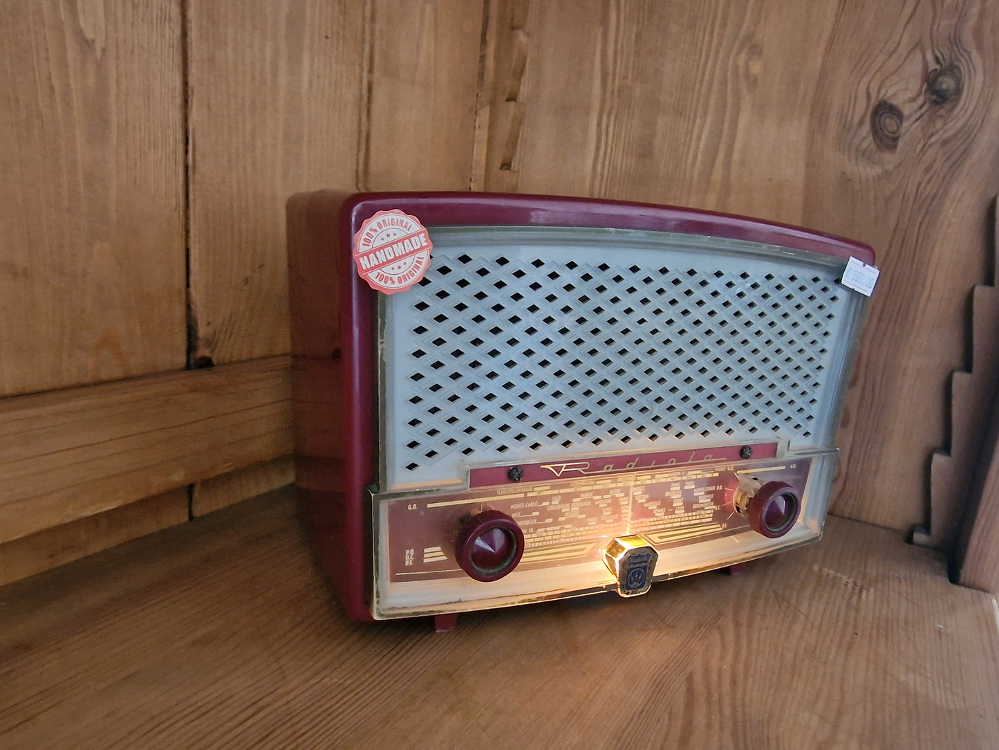 Enceinte Bluetooth Vintage Radiola – Rétro-Éclairée & Rechargeable .ancienne radio