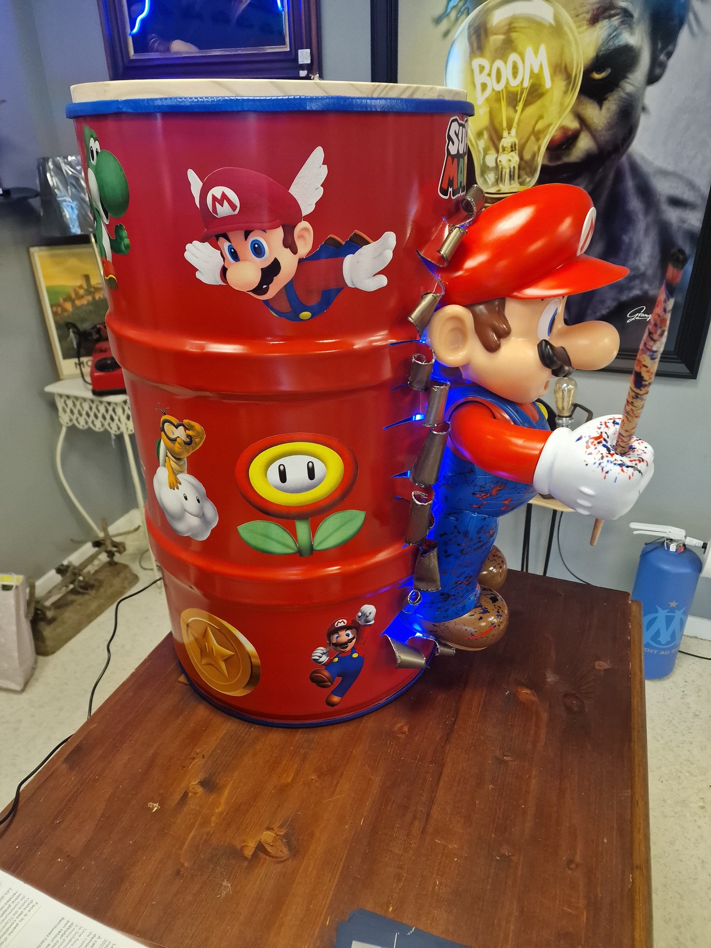 Table d’appoint super mario – Bidon métal custom 60L transformé en meuble design geek