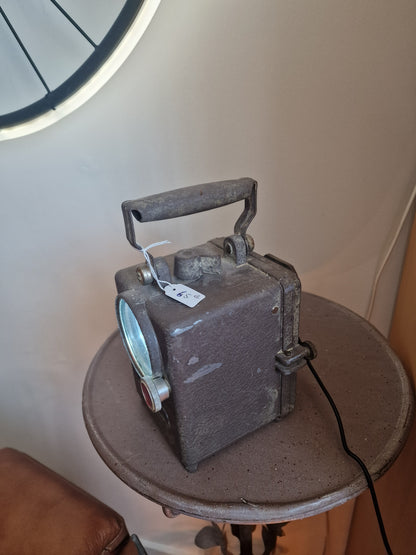 Lampe industrielle sncf vintage   – Création artisanale unique