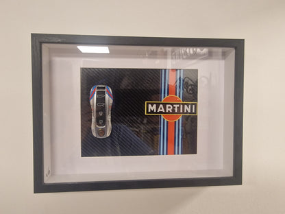 Cadre A4 – Clé Porsche Supercar Design Martini – Édition Limitée (10 exemplaires)