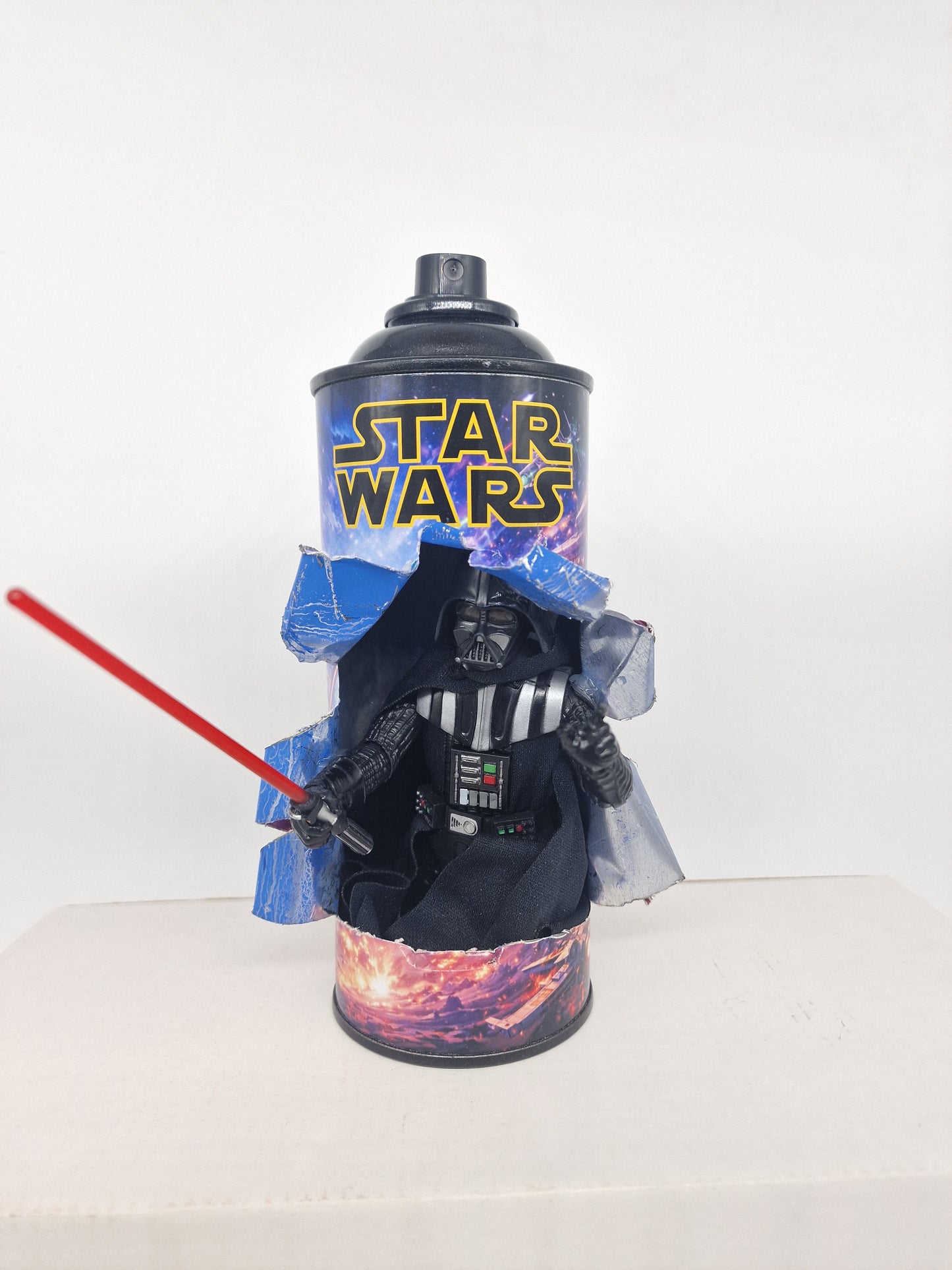 Bombe de peinture custom star wars – Figurine dark vador pop culture artisanale
