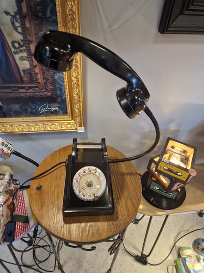 Lampe vintage upcyclée – téléphone  transformé en lampe industrielle