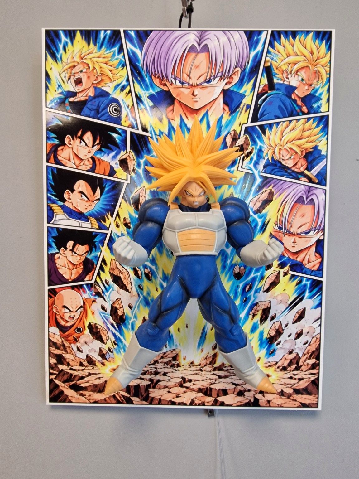 Tableau Dragon Ball Z Trunks Super Saiyan avec figurine 3D sur Alupanel 30 x 40 cm - photo 9 - VINTAGEDISON Ardèche