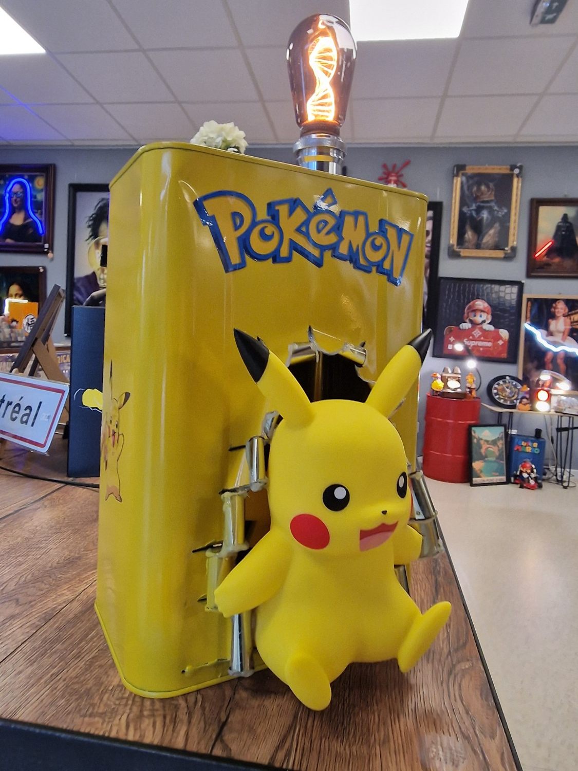 Lampe Pikachu Pokémon bidon vintage upcycling VINTAGEDISON - vue 8
